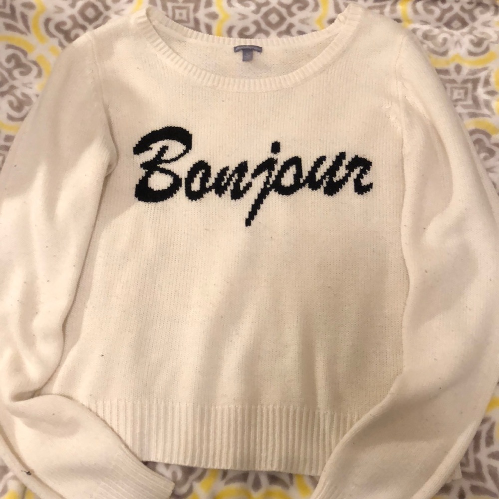 🇫🇷 White sweater